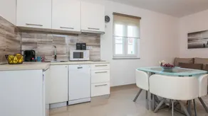 Apartment with barbeque & terrace - Image 3