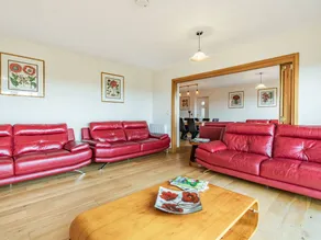 Family-friendly charming cottage with barbecue, garden & hot tub - Image 4