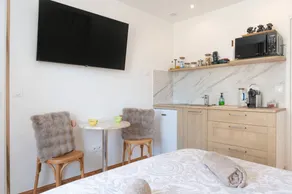 Bed and breakfast with terrace - Image 4