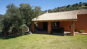 Voll ausgestattete charmante Villa mit Grill, Garten und privatem Pool | Bergblick | Ideal für Homeoffice - Image 2