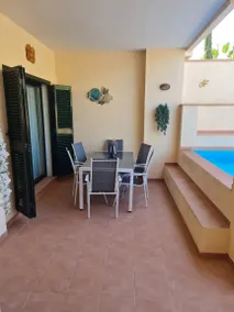 Apartment with BBQ, terrace & pool - Image 2