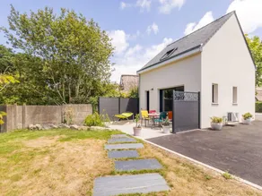 Cottage with pool & garden - Image 2