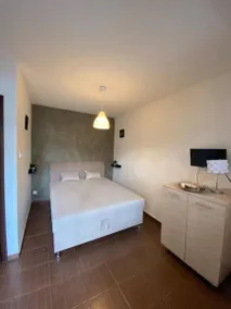 Apartment with garden & barbeque - Image 3