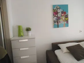 Flat with terrace - Image 2