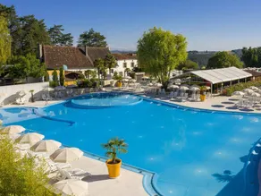 Mobile home with heated pool & terrace - Image 2