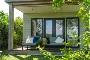 Zuna Kid-Friendly Holiday Home - Image 5