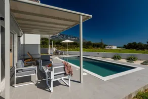 Family-friendly charming villa with garden & private pool | Mountain view - Image 4