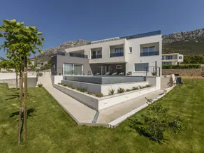 Fully equipped villa with barbecue, pool & sauna - Image 4