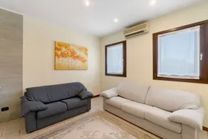 Flat with garden | Garden view - Image 5