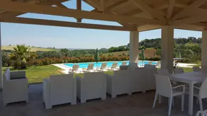 Villa adatta alle famiglie con piscina privata, griglia e idromassaggio | Vista sulla città | Accetta animali domestici - Image 2