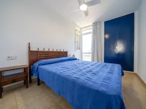Holiday apartment with garden & pool - Image 4