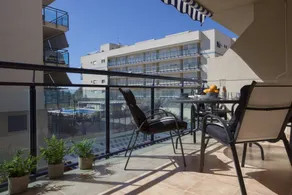Child-friendly wonderful flat with pool, terrace & garden | Water view | Next to the beach - Image 3