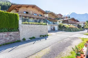 Fully equipped holiday apartment with terrace & garden | Pets allowed - Image 2