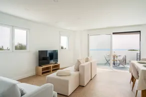 Holiday home with barbeque, terrace & jacuzzi | Pet-friendly - Image 3