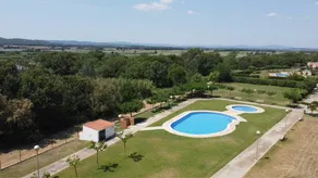 House with garden, pool & barbeque - Image 4