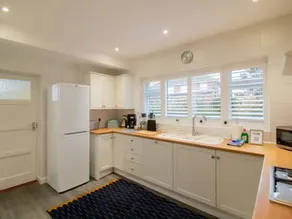 Fully equipped holiday home with fast internet & garden | Beach nearby | Dogs allowed - Image 5