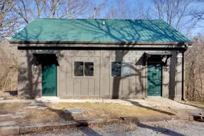 Peaceful Woodland Cabin with Screened Porch & Arcade Near Siloam Springs City Lake, Gentry, AR - Image 5