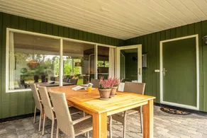 Holiday home with terrace & barbeque - Image 3