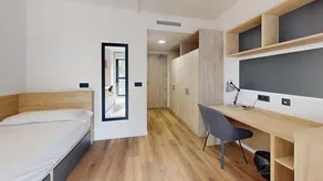 Espléndida habitación compartida con terraza - Image 4
