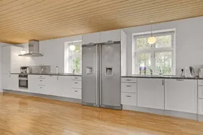 Child-friendly ample holiday apartment with sauna, terrace & hot tub - Image 3