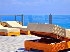 Fully equipped spacious house with barbecue, private pool & garden | Close to the beach - Image 3