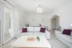 Fully equipped villa with terrace, private pool & garden | Perfect for remote work - Image 5