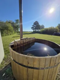 Holiday home with garden, hot tub & BBQ | Water view - Image 3