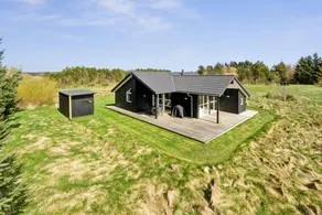 Modern holiday home from 2017, located at Lild Strand. - Image 2