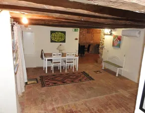 Voll ausgestattetes geräumiges Ferienhaus mit Terrasse, Grill und Garten | Gartenblick - Image 4