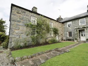 Cottage with garden - Image 3