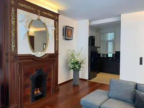 Modern and Stylish! Luxury apartment in the center of Antwerp. Private parking and fully serviced. - Image 4