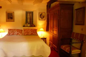 Country House 'Hameau des Rabauds - La Tourderie' with Pool, Private Garden & Wi-Fi - Image 4