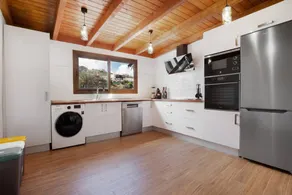Holiday home with terrace & barbeque - Image 5
