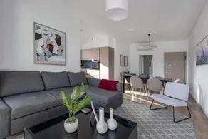 Flat with pool & terrace | City view - Image 2