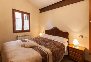 Casa rural 'Cal Martí' en Farena, Montañas de Prades, hasta 8 personas - Image 4