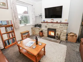 Cottage with garden - Image 5