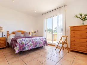Holiday home with garden, private pool & BBQ - Image 5