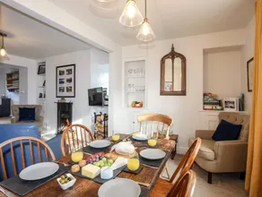 Cottage with garden - Image 5