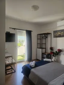 Habitación en casa de familia con terraza - Image 3