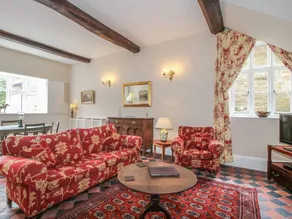 Family-friendly cottage with garden - Image 5