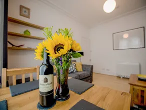 Family-oriented cottage | River view - Image 5