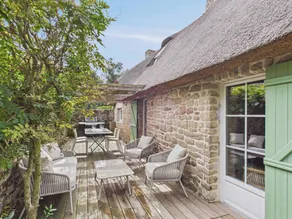 Lovely house with barbecue, terrace & garden - Image 2