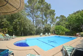 Voll ausgestattetes gemütliches Landhaus mit Terrasse, Grill und privatem Pool - Image 4