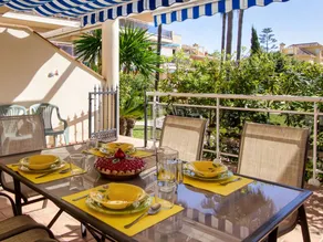 Appartement de vacances avec terrasse, piscine et jardin - Image 3