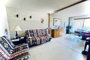 Apartment with terrace - Image 4
