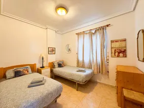 Flat with pool & terrace - Image 4