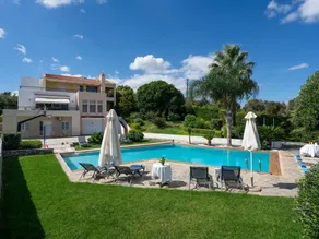 Villa mit Pool, Spielplatz, Pingpong und Grillplatz - Image 2