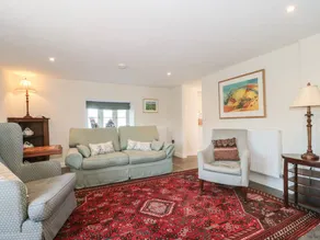 Cottage with garden - Image 4