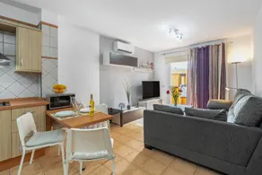 Apartment | City view | Close to the beach | Suitable for remote work - Image 3