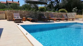 Ferienwohnung mit privatem Pool, Garten und Terrasse | Gartenblick - Image 3